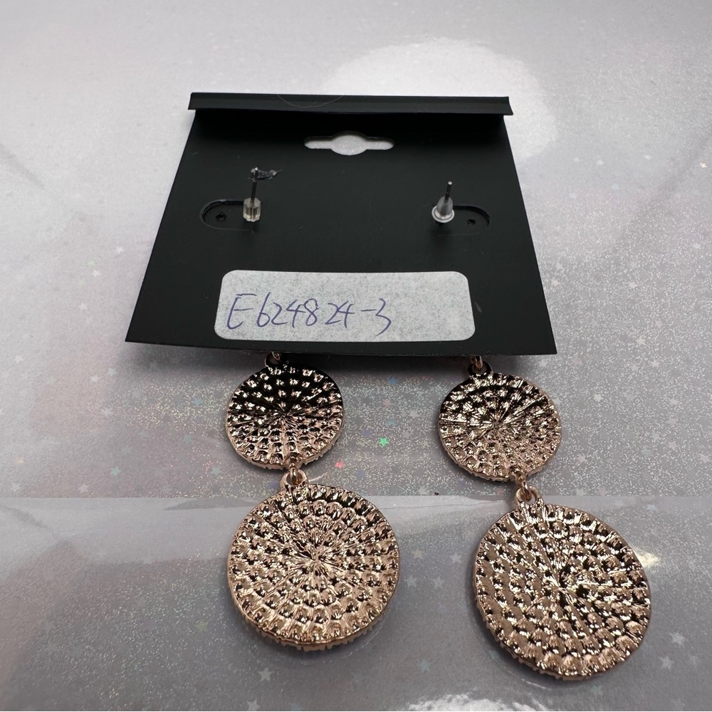 nOir Jewelry | Green Sparkle Pave Dangle Circle Earrings | NWT - Picture 8 of 8